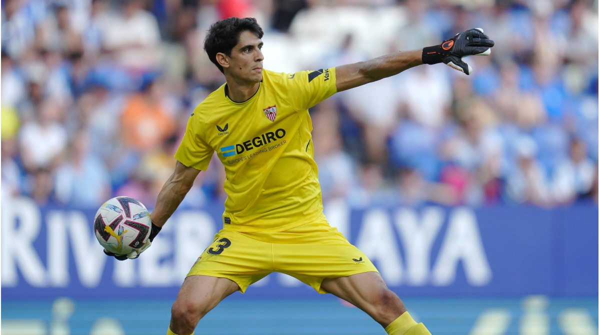 The most expensive goalkeeper in Arabia: Bono leaves Sevilla FC to sign for Al-Hilal.