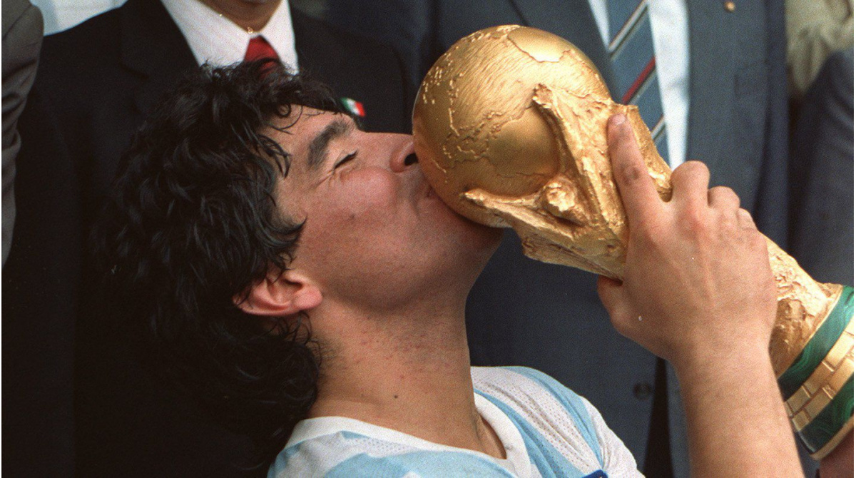 Muere Diego Armando Maradona a los 60 años: adiós a la gran leyenda del fútbol
