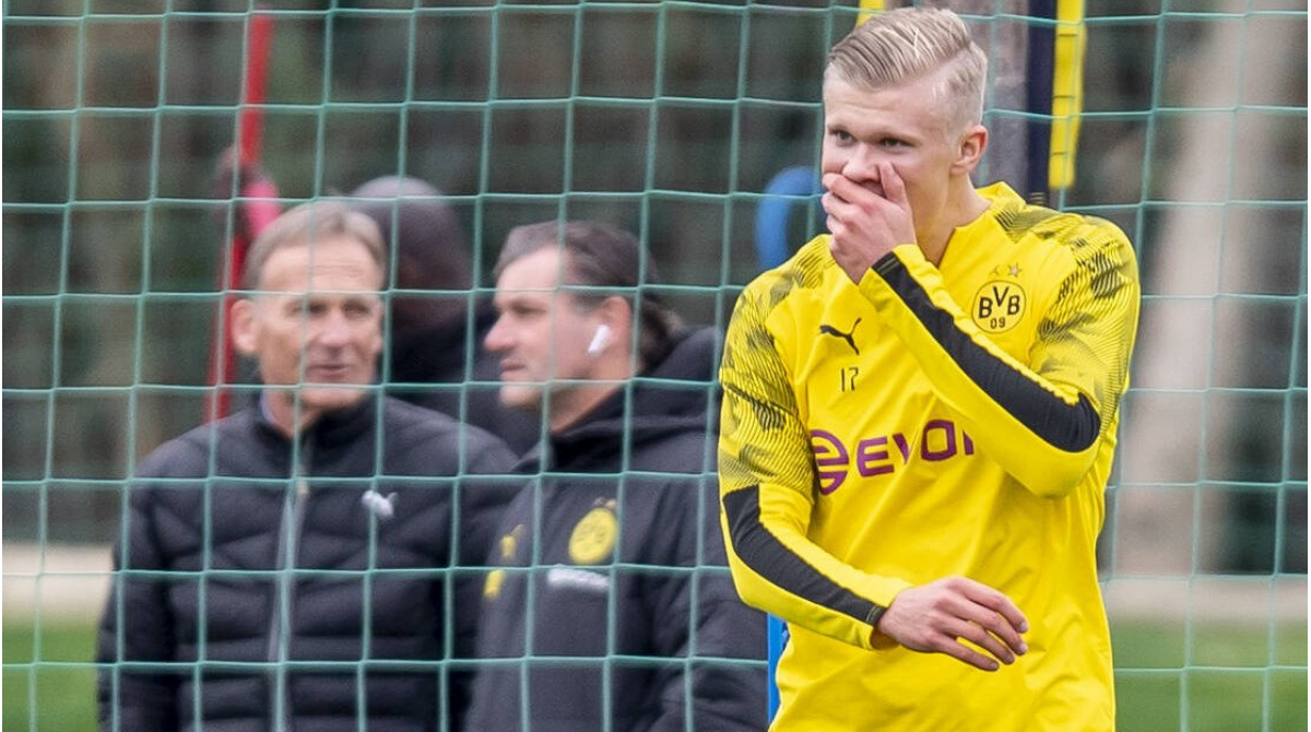 El Borussia Dortmund descarta fichar a un delantero tras la lesión de Haaland
