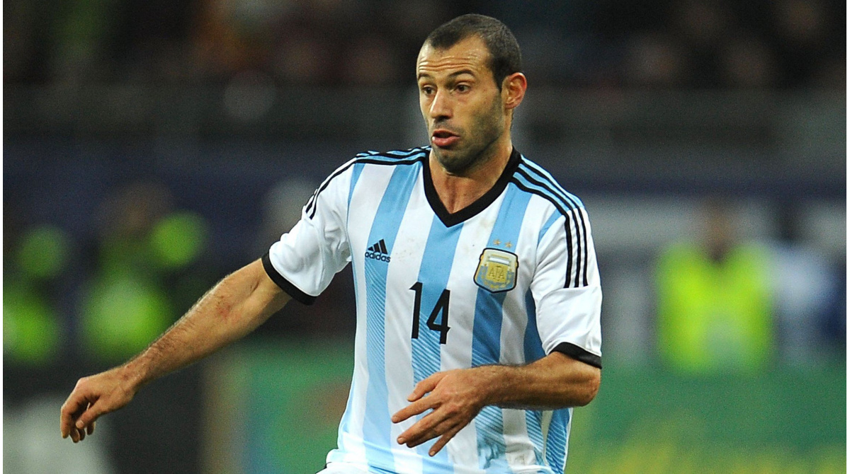 Record player of the Argentine national team retires: Mascherano hangs up his boots.