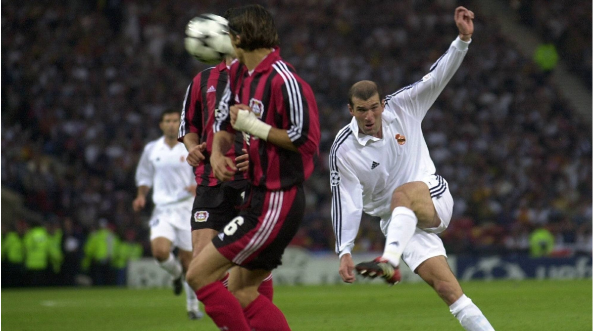 El gol de Zidane al Leverkusen, elegido el más bonito de la historia de la Champions