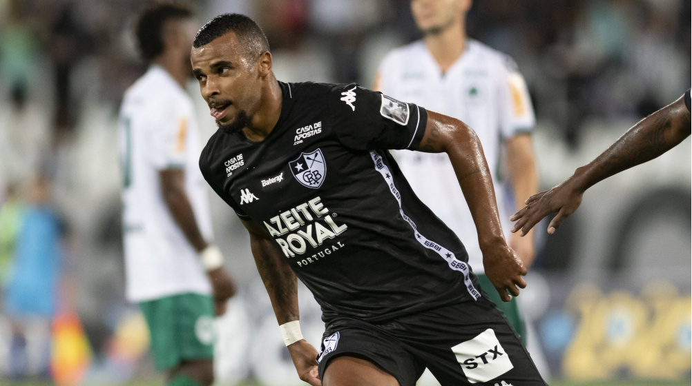Botafogo prestes a vender Alex Santana para o futebol europeu