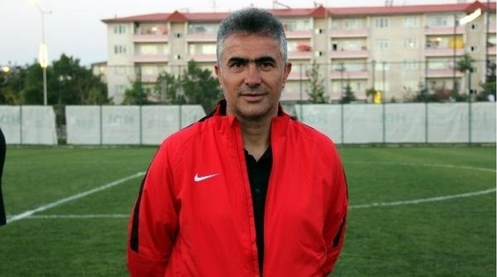 B.B. Erzurumspor’da teknik direktör Altıparmak ile yollar ayrıldı
