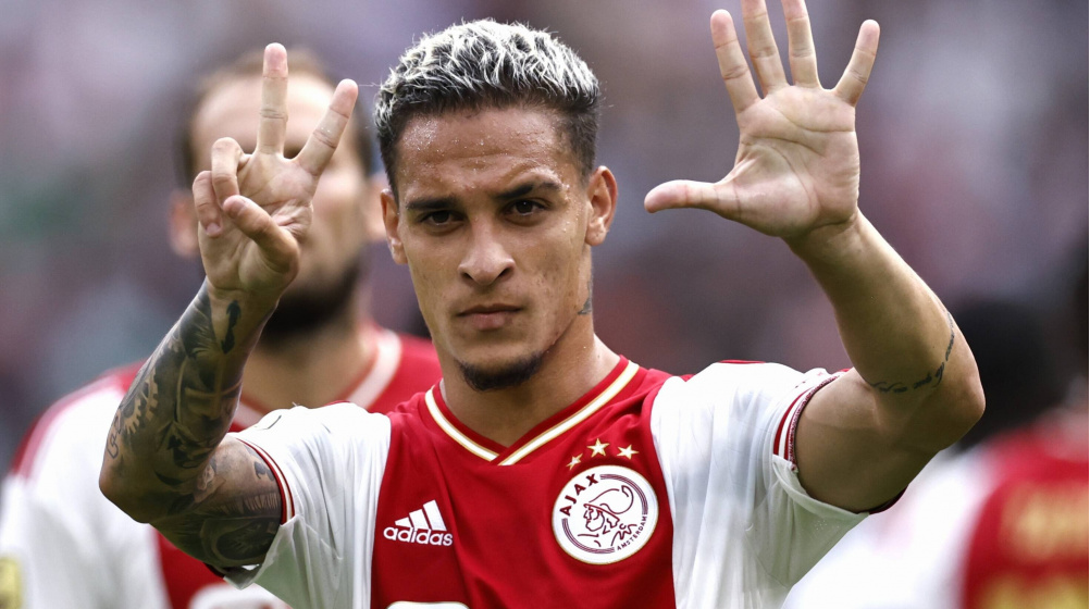 Ajax rejeita proposta de 90 milhões de euros por Antony