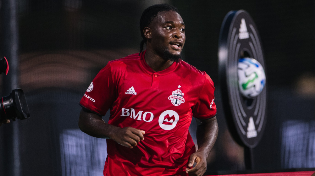 Ayo Akinola signs new Toronto FC deal - Homegrown player 