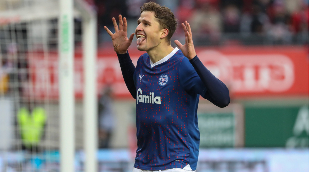 2. Liga: Holstein Kiel schlägt FCK – Nebel trifft nach 11 Sekunden für KSC
