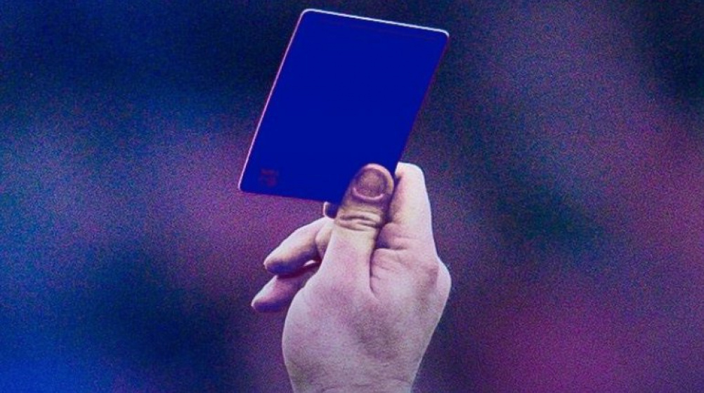 Bericht: Fußball will Blaue Karte testen – Feldversuch im FA Cup?