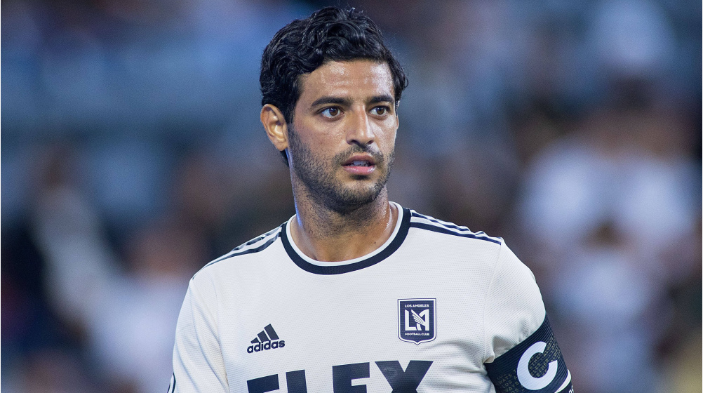 Carlos Vela to stay at LAFC - 25 players under contract for 2022