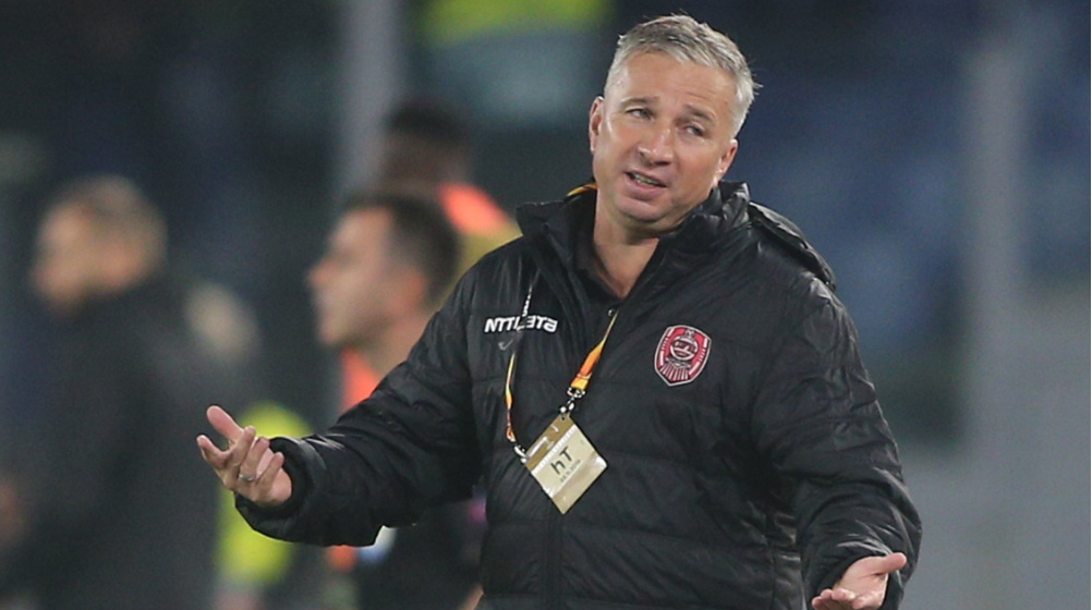 To circumvent U-21 rule: Cluj head coach Petrescu subs off 18-year-old after 24 seconds