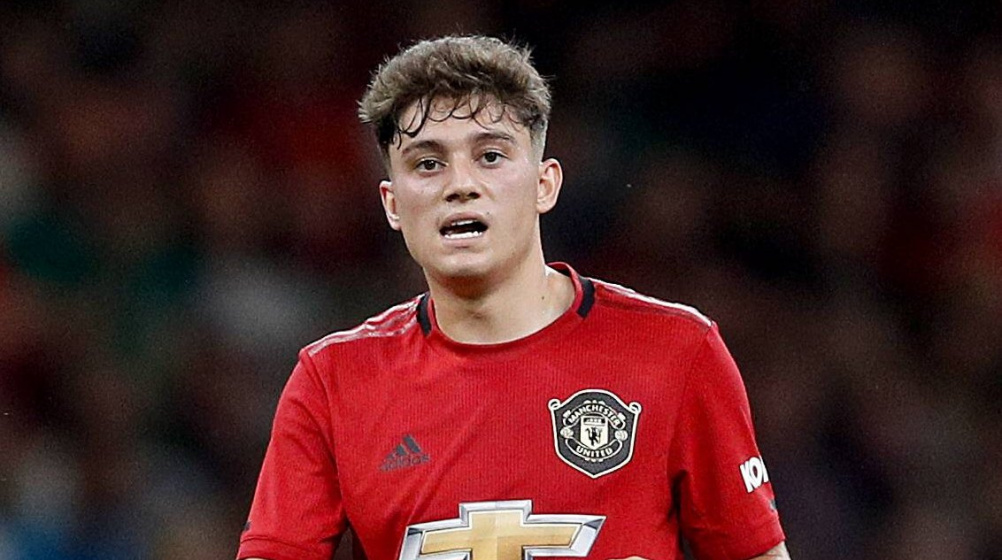 Leeds United sign Daniel James from Man United for potential record fee