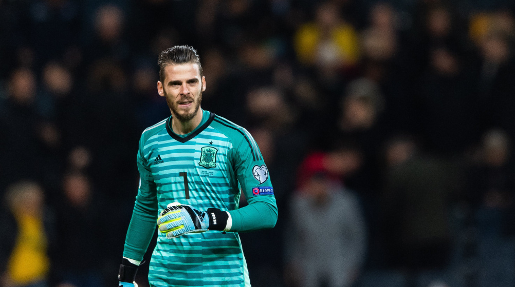 Man United's De Gea off injured in Spain draw - highest paid Premier League player could miss Liverpool clash