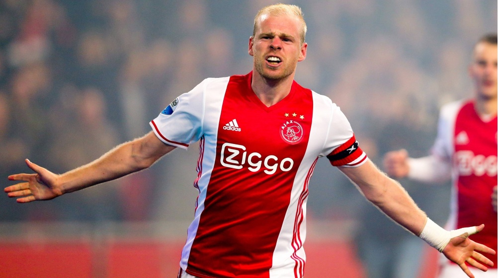Superieur Ajax laat Schalke in leven