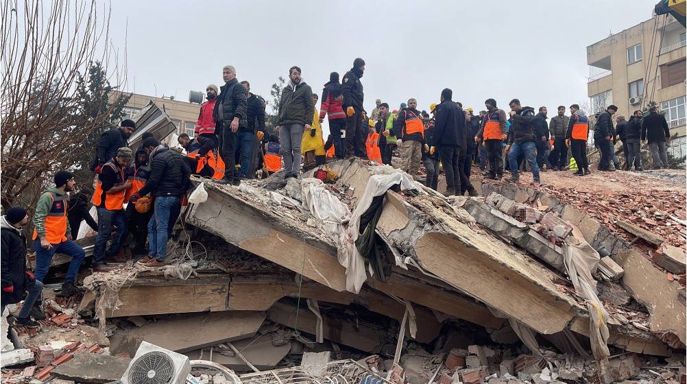 Süper Lig: Hatayspor zieht nach Erdbeben zurück – Fortsetzung im März