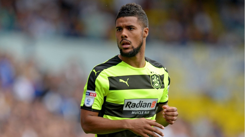 Huddersfield sign German striker Kachunga on permanent basis