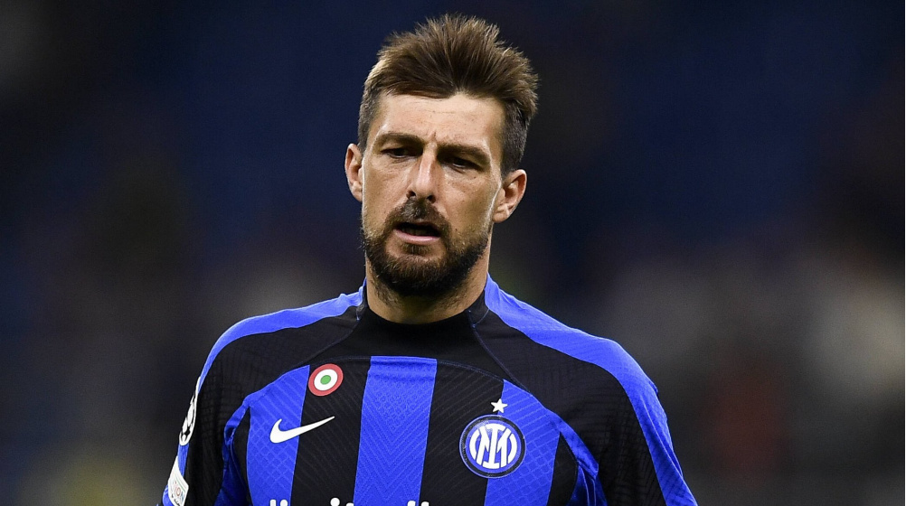 Kaufoption gezogen: Abwehrchef Francesco Acerbi bleibt bei Inter Mailand