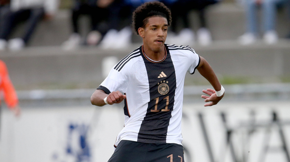 Bayer Leverkusen bindet 16-jährigen Francis Onyeka langfristig