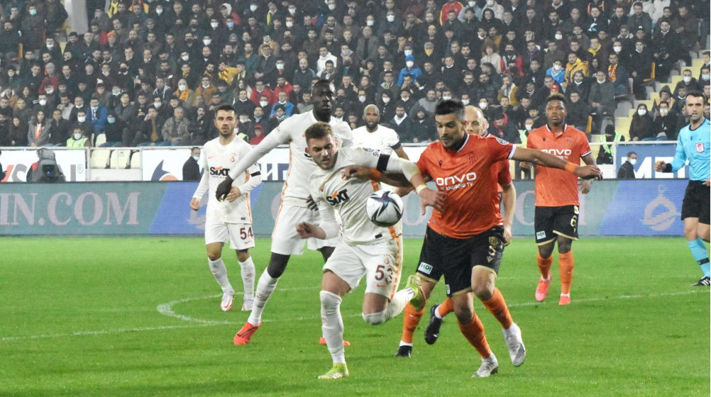 Galatasaray Avrupa'da farklı Süper Lig'de farklı