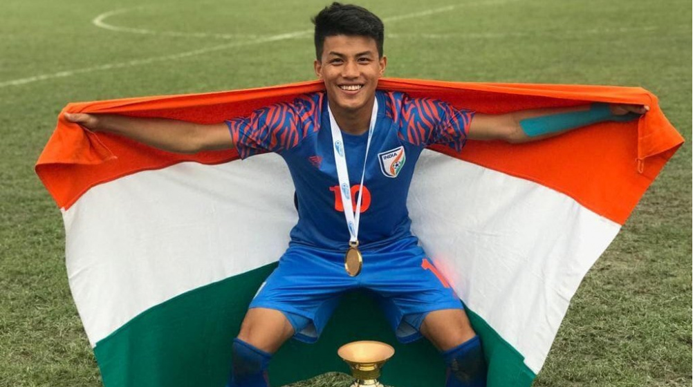 Kerala Blasters sign Givson Singh - Most valuable U-17 player