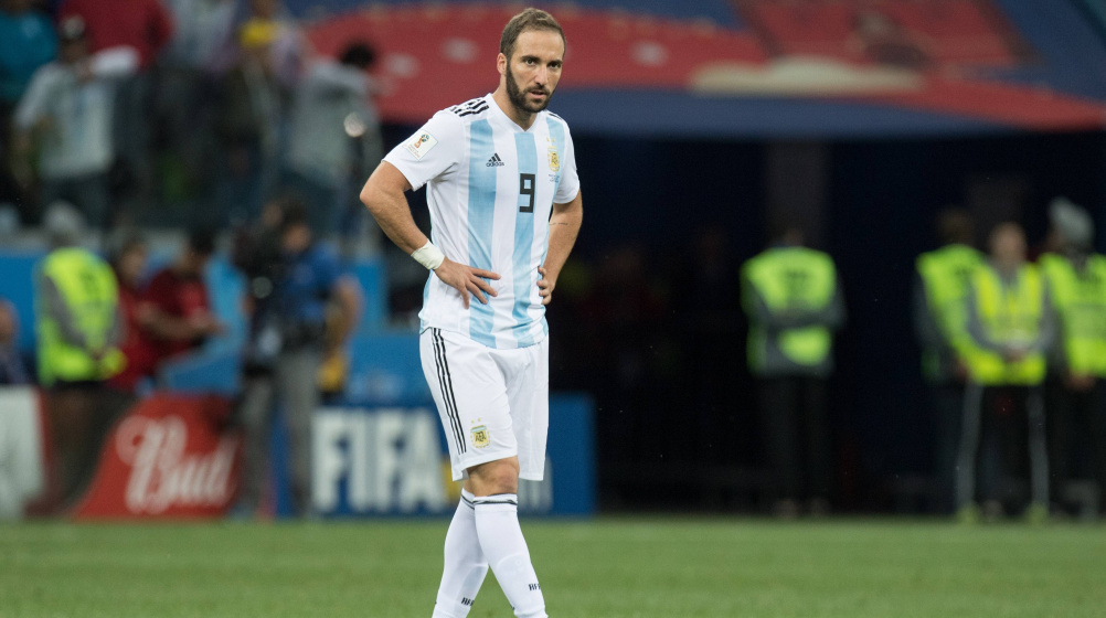 Higuaín anuncia ‘adeus’ à seleção e recusa ter fracassado pela Argentina