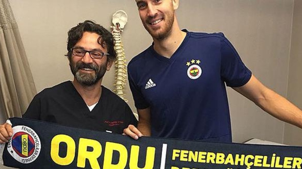 Harun Tekin Fenerbahçe için sağlık kontrolünden geçti ve formayı giydi