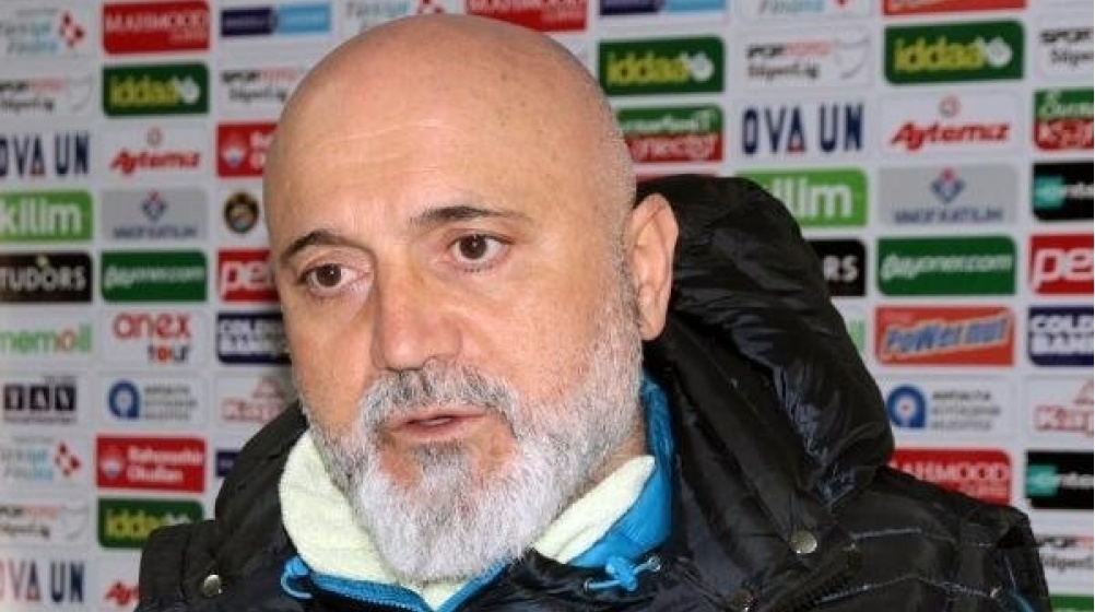 Kayserispor, Hikmet Karaman ile sözleşme yeniledi