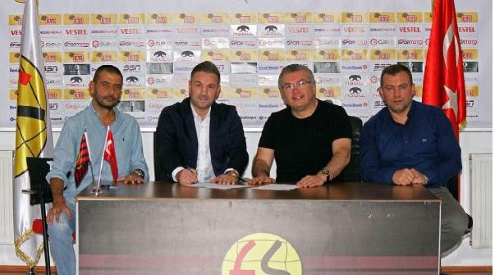 Eskişehirspor’un yeni teknik direktörü İlhan Var oldu
