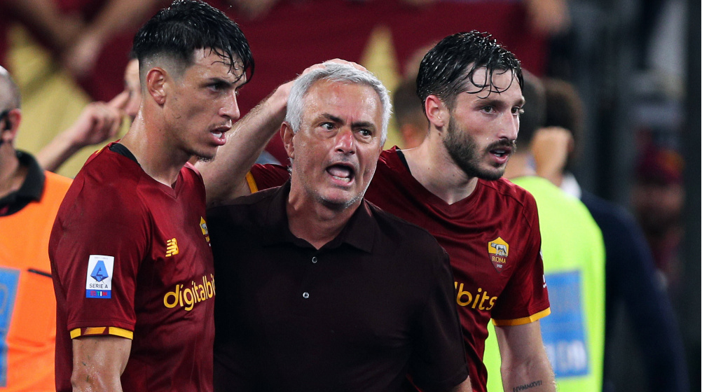 Serie A: Mourinho feiert Last-Minute-Sieg mit AS Rom im 1000. Spiel – Lazio-Trainer Sarri sieht Rot