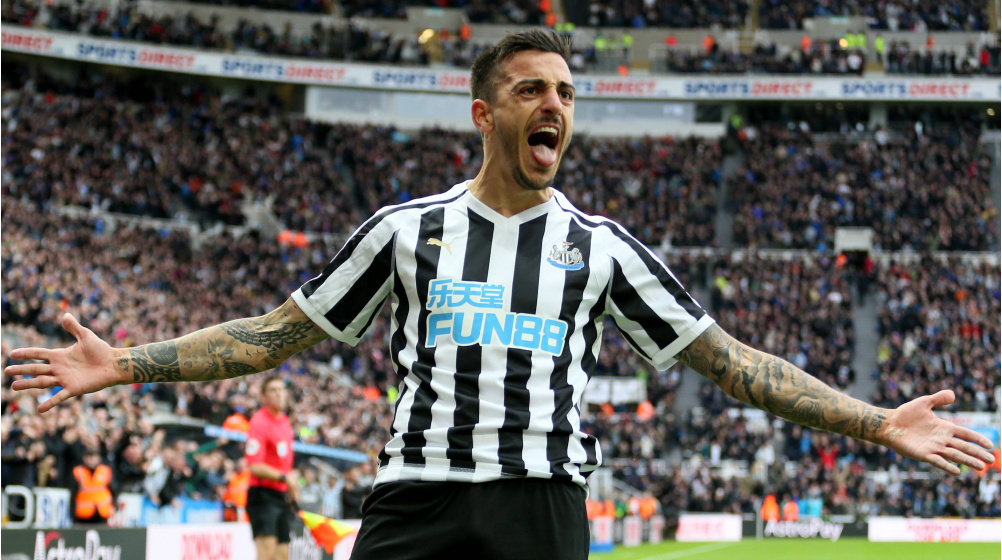 Alavés sign Joselu from Newcastle - new manager short of attacking options
