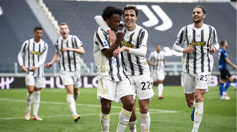 Spätes Siegtor in Unterzahl: Juventus zieht dank Cuadrado-Doppelpack mit Milan gleich