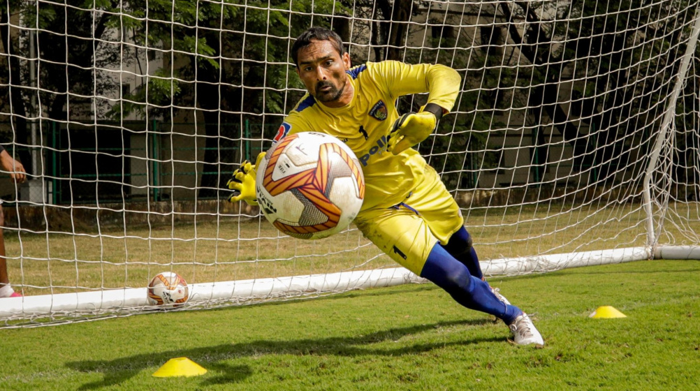Karanjit to stay with Chennaiyin FC - This time only as a Goal Keeper 