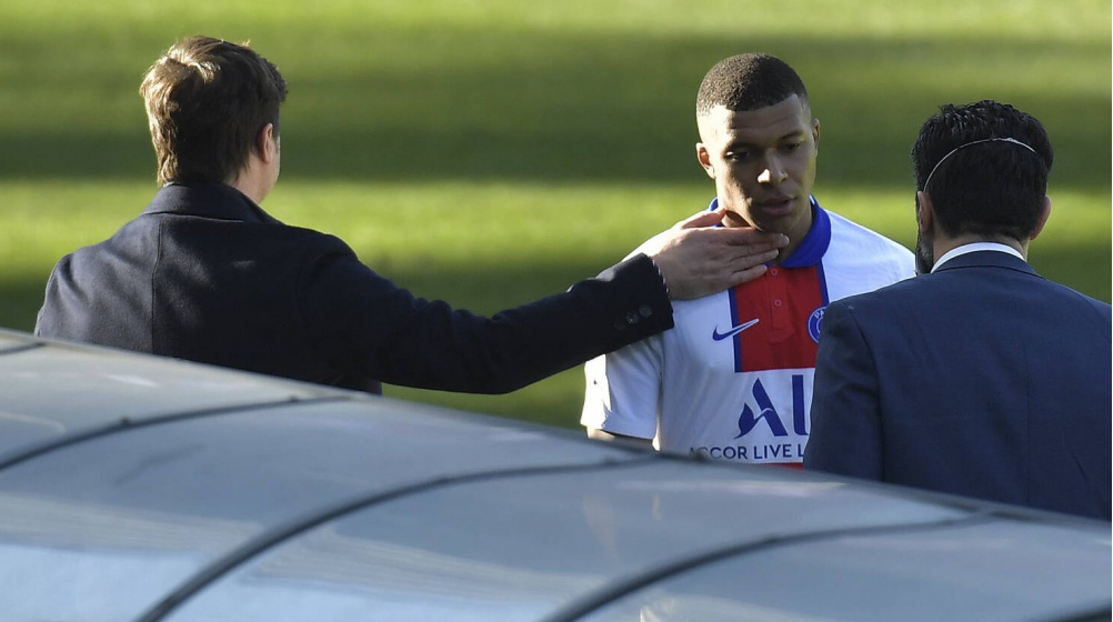 PSG - Metz: Kylian Mbappé muss nach Doppelpack verletzt raus
