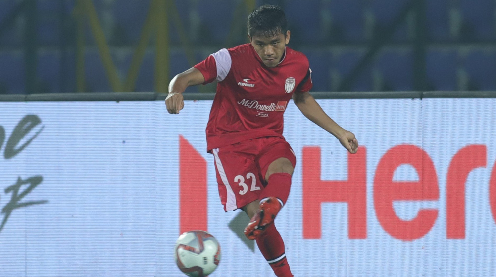  Kerala Blasters continue signing youngsters - Rope in versatile Puitea for 3 years 