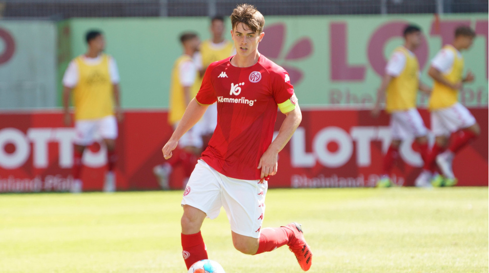 Mainz 05 stattet U23-Kapitän Lucas Laux mit Lizenzspielervertrag aus