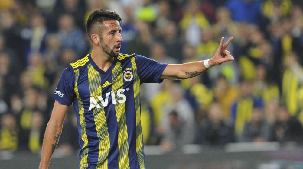 Mauricio Isla Fenerbahçe'den ayrılacağını açıkladı