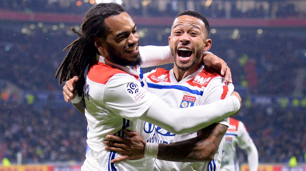 Roma interested in Barça target Depay - Napoli want Denayer to replace Koulibaly