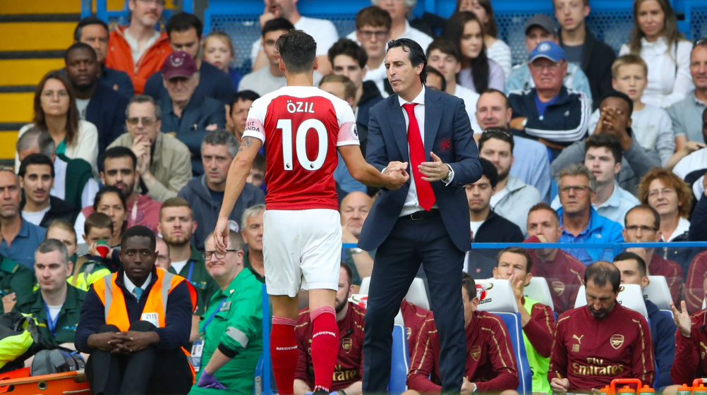 Ex-Arsenal Coach Emery: Özil „hätte Kapitän werden können, Mitspieler wollten ihn nicht“  