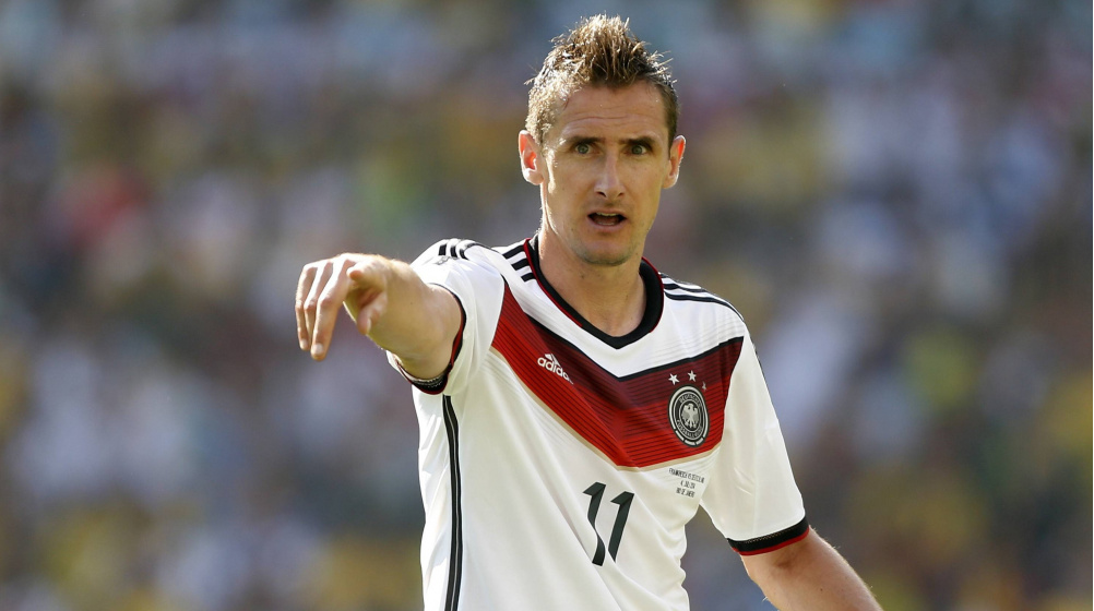 Miroslav Klose heeft weinig te duchten van actieve concurrenten om topscorerstitel