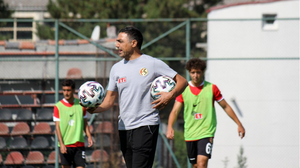 Ankaraspor'un yeni teknik direktörü Mustafa Özer