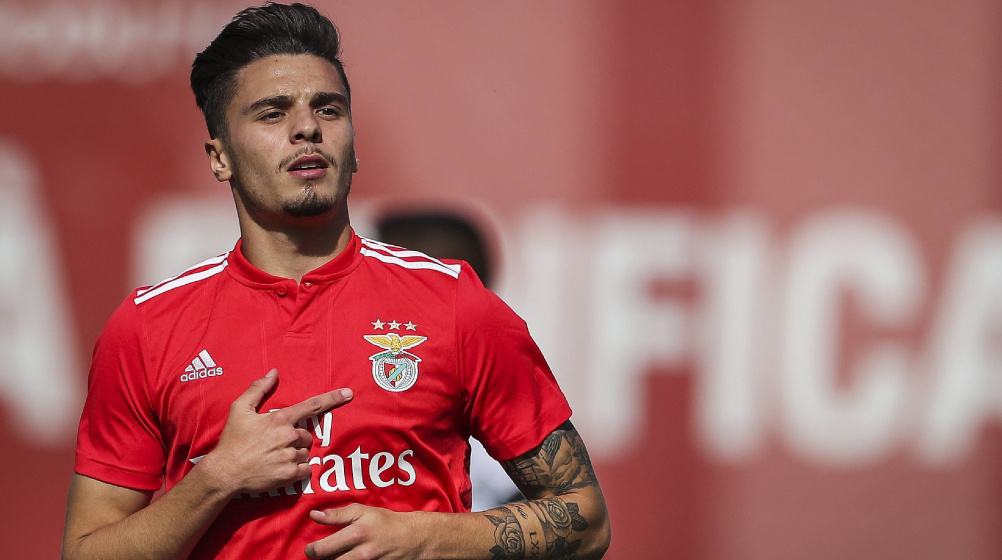Benfica renova com Nuno Santos até 2024