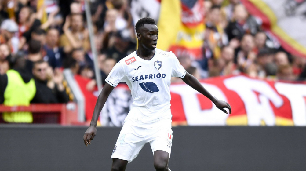After cancelling Watford contract: Gueye signs for Olympique Marseille