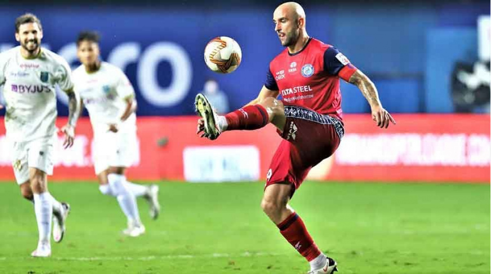 Jamshedpur retains Peter Hartley - Captain to stay for another year