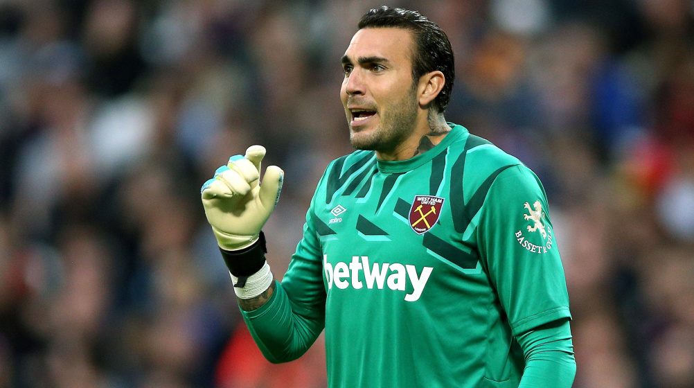 West Ham: Roberto leaves Hammers for Real Valladolid