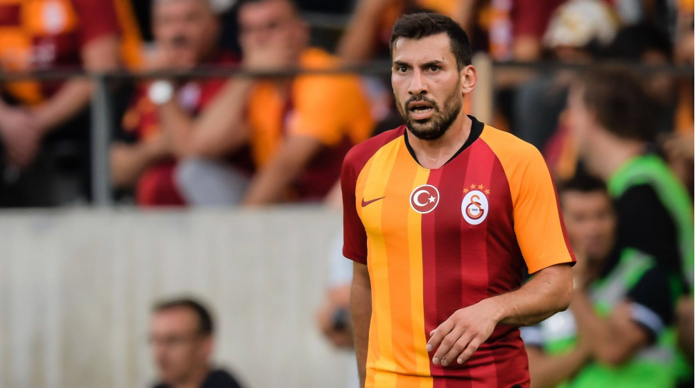 Şener Özbayraklı Galatasaray'a veda etti