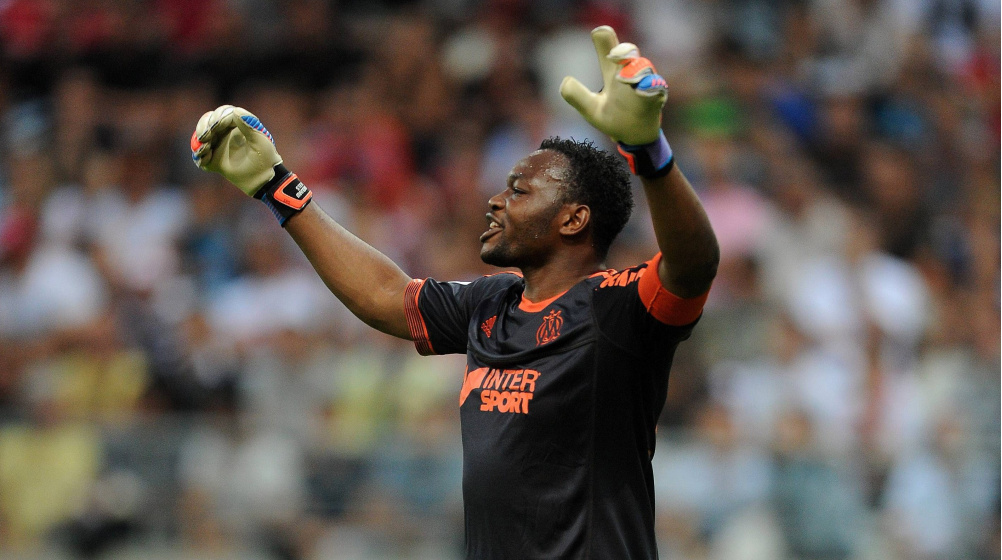 Olympique Marseille: Mandanda signs new long-term contract: “Becoming a legend”