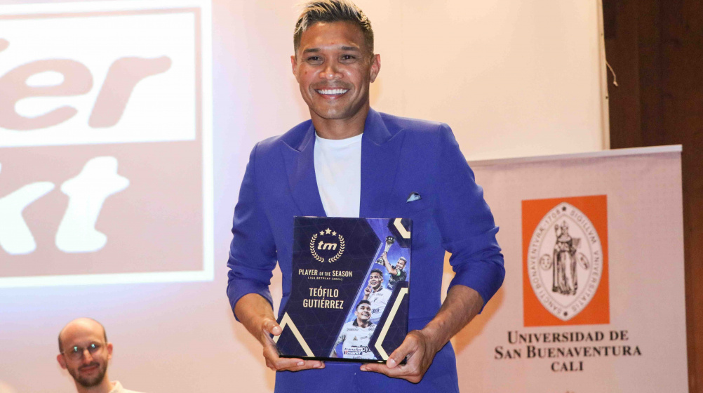 Teófilo Gutiérrez recibe el premio MVP 2021 de Transfermarkt