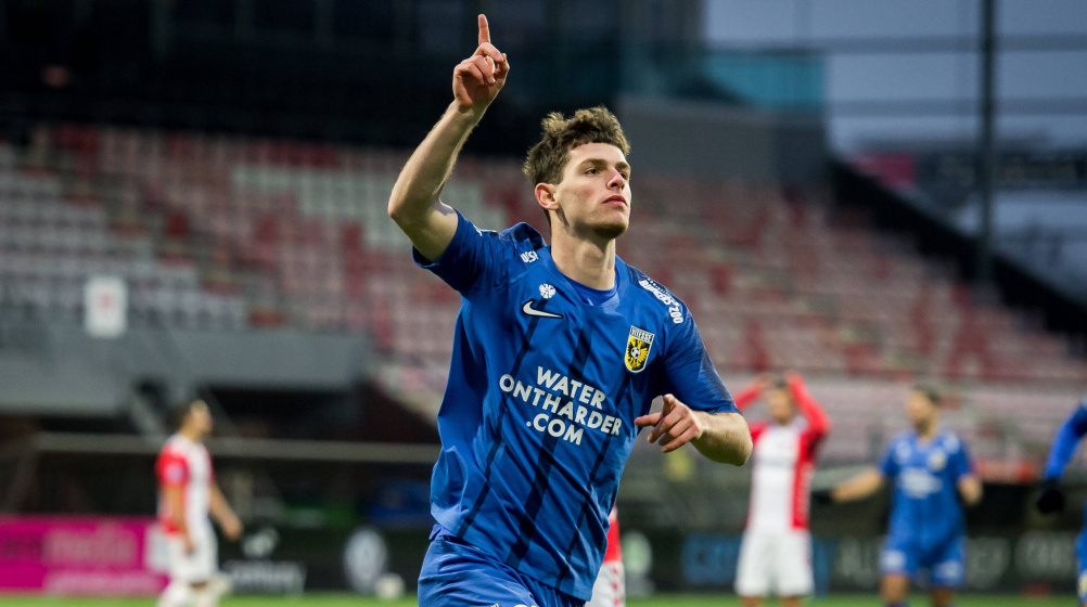 Buitint verlengt contract bij Vitesse en stapt op huurbasis over naar PEC Zwolle