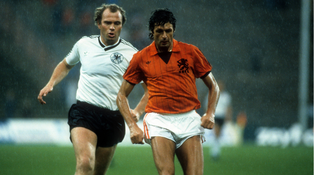 Oud-international en Ajax-icoon Wim Suurbier (75) overleden