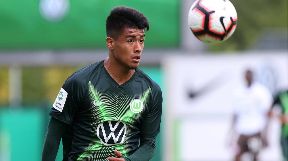 Llanez signs professional contract at Wolfsburg - Loaned to Heerenveen 