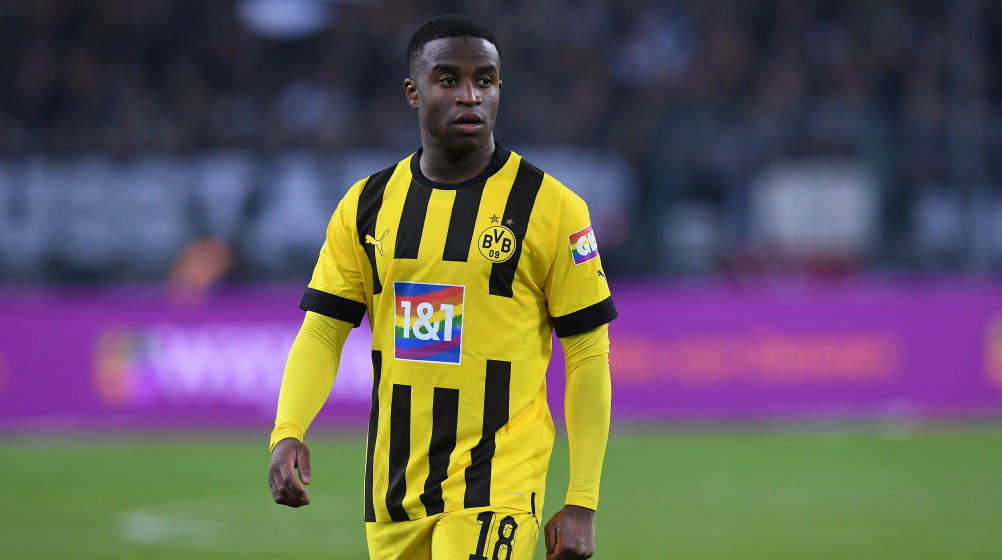 Moukoko signs new Dortmund contract - Premier League clubs lose out