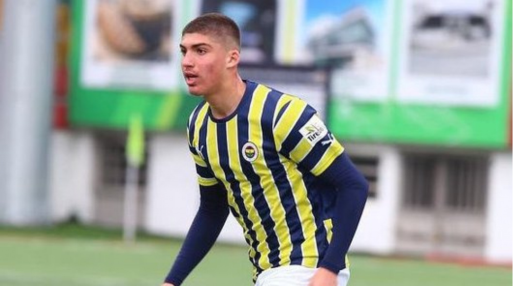 Fenerbahçe'de Yusuf Akçiçek ilk 11'de